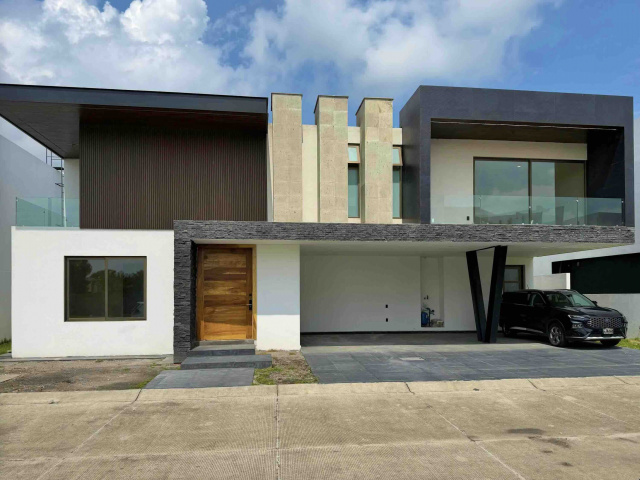 ESTADO DE MEXICO, 4 Bedrooms Bedrooms, 4 Rooms Rooms,0,Casa,En venta,0,1555